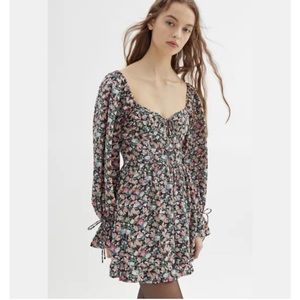 URBAN OUTFITTERS Kiss The Sky Floral Long Sleeve Romper SIZE XS